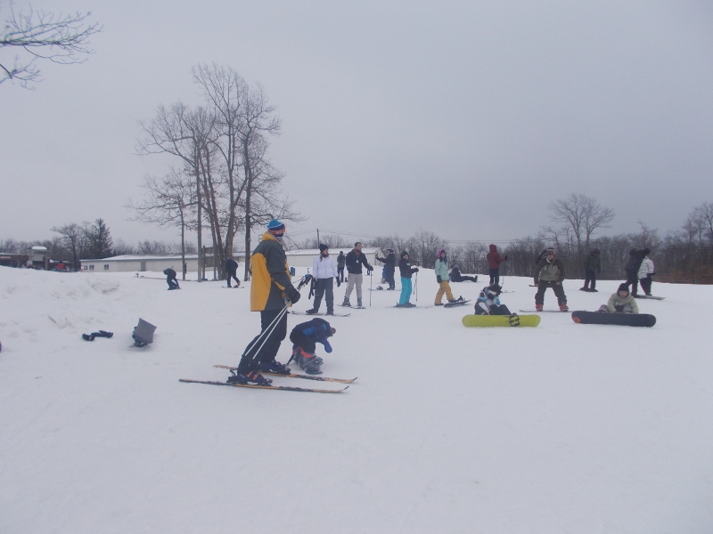 carson snowboarding at jackfrost-10913